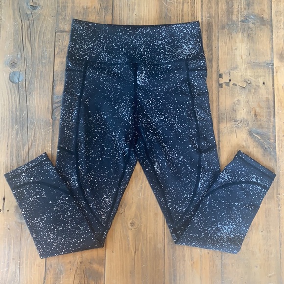 Zyia Active Black Reflective Pocket Light n Tight - Picture 2 of 3